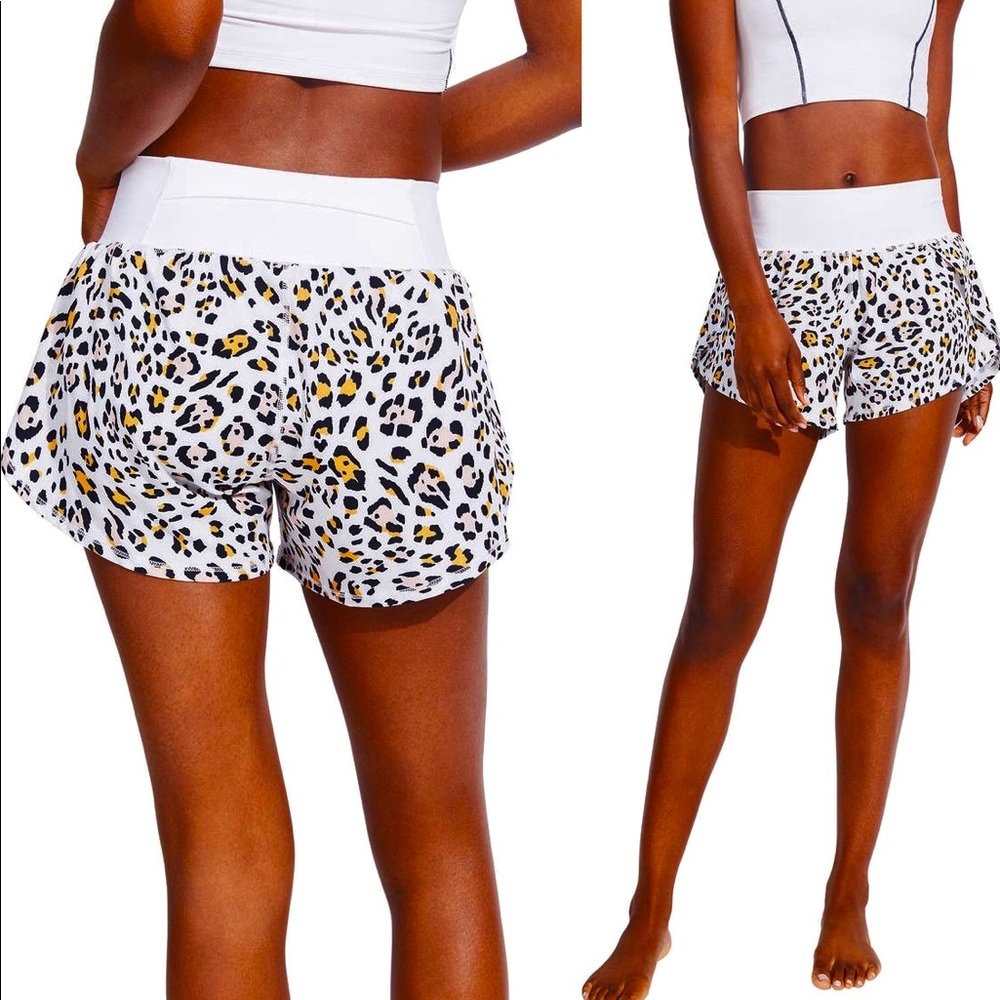 NWT kenzie curved overlap woven shorts